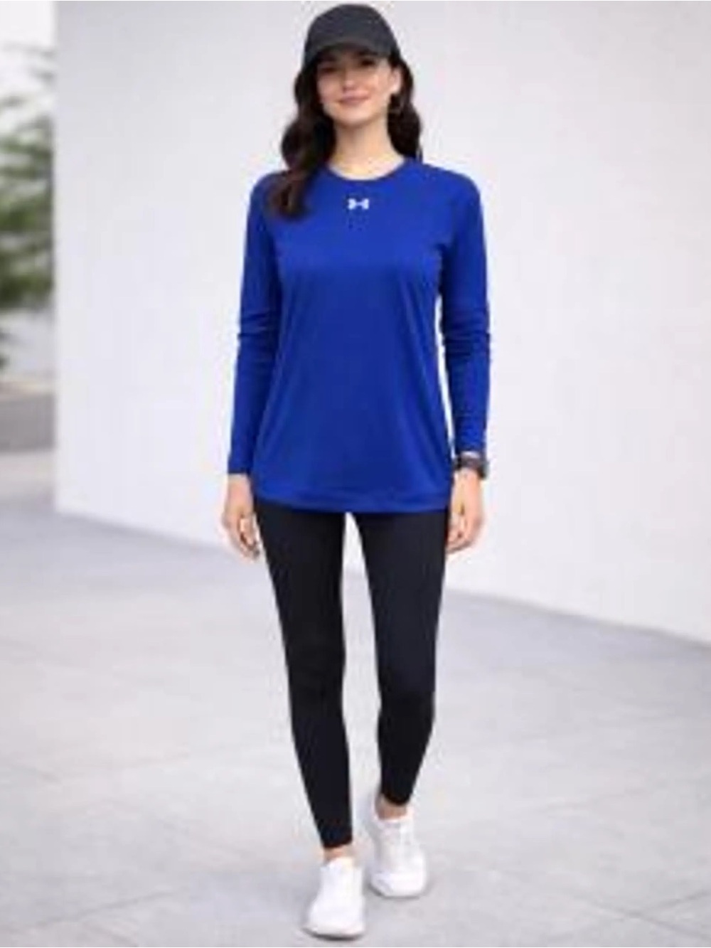 Under Armour UA HeatGear -Keeps You Cool - Long Sleeves Athletic Tee  Royal Blue - Picture 9 of 9
